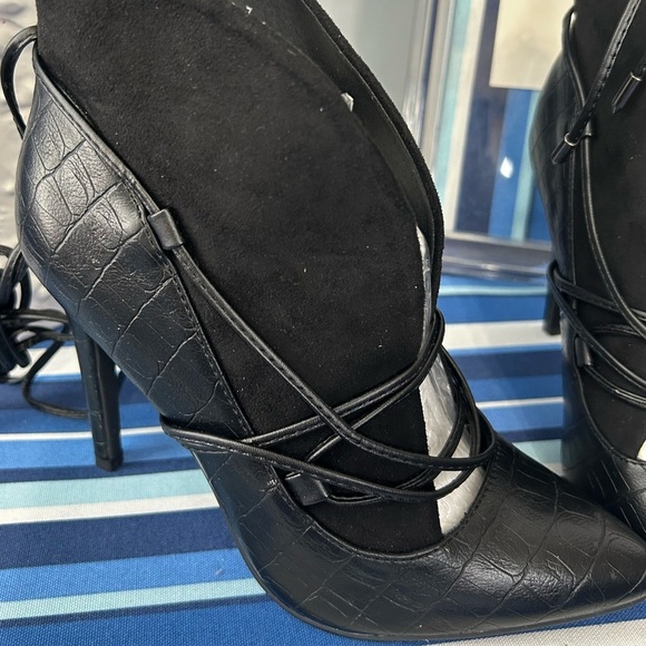 New black open croc animal print lace up high heel pointed pump boots - Picture 13 of 16